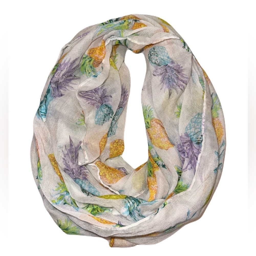 White pineapple print infinity scarf